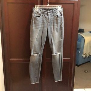 Light Gray Joe’s Jeans 👖🖤